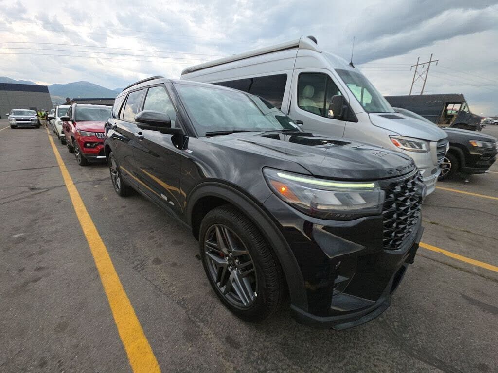 2025 FORD Explorer