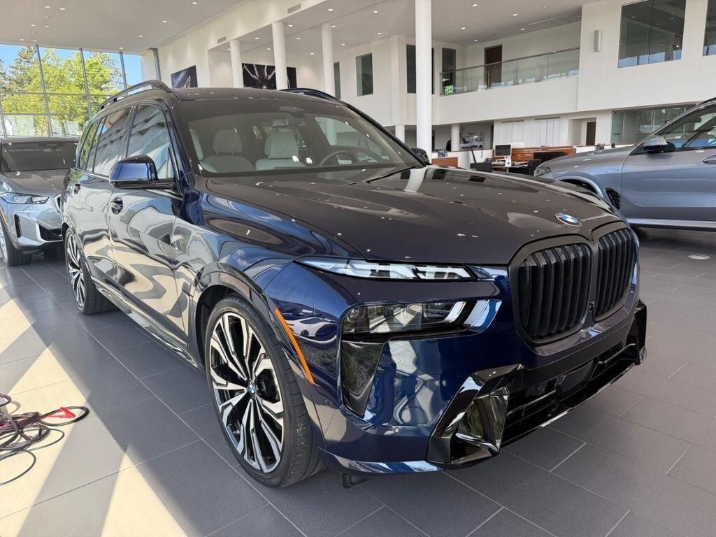 2027 BMW X7