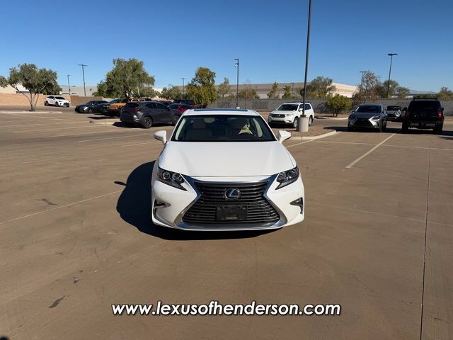 2017 Lexus ES
