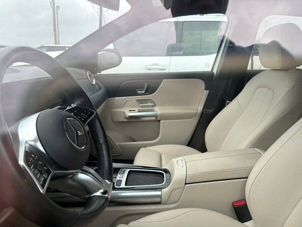 2025 Mercedes-Benz GLA-Class