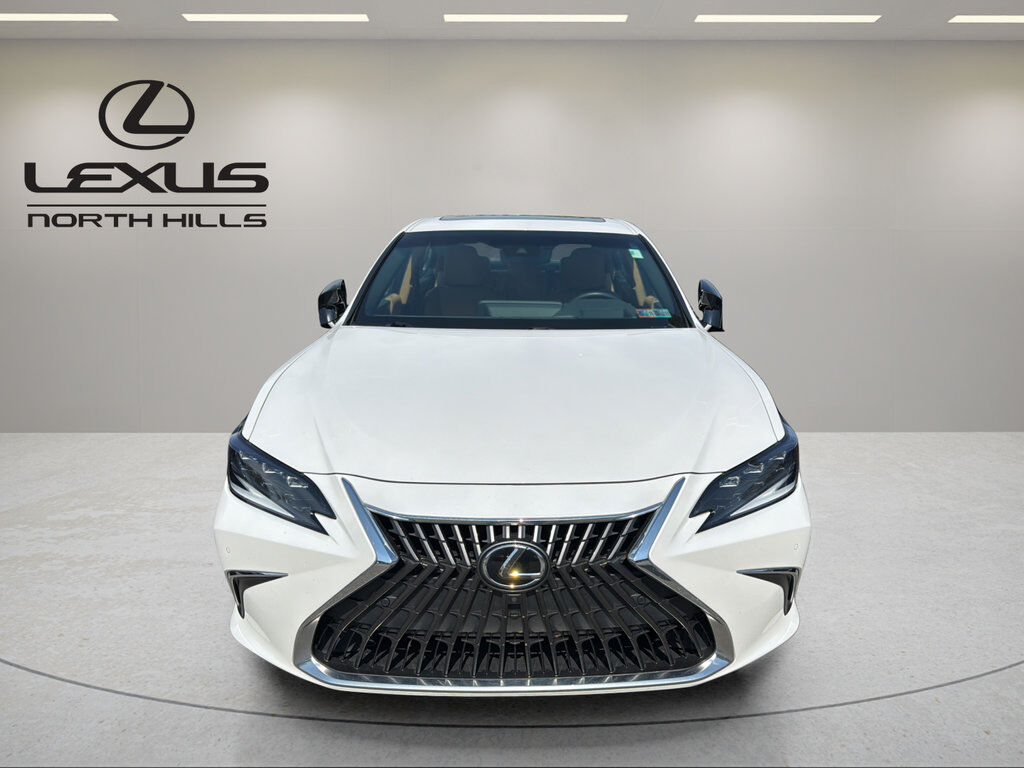 2022 Lexus ES