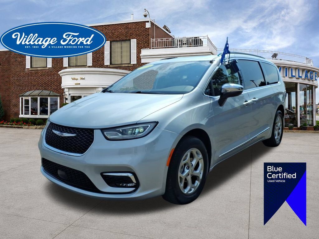2023 CHRYSLER Pacifica