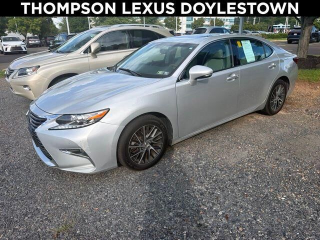2016 LEXUS ES