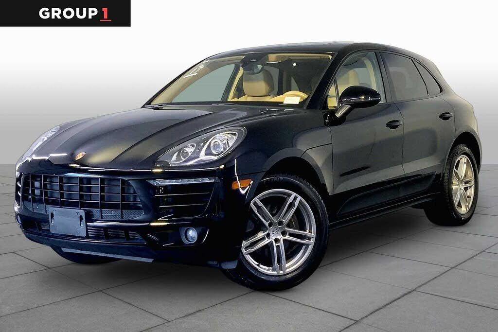 2017 PORSCHE Macan