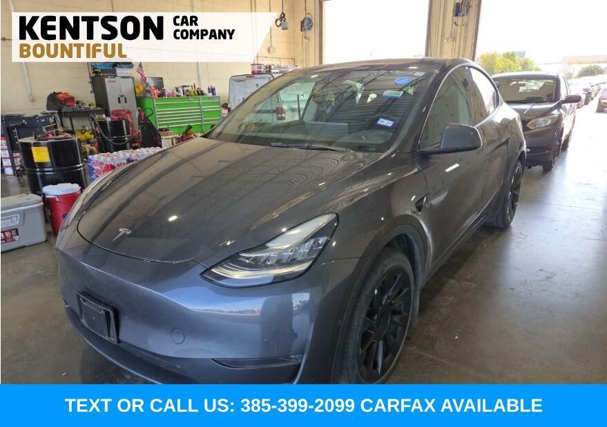 2022 TESLA Model Y