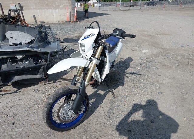 2019 SUZUKI DR-Z400SML9