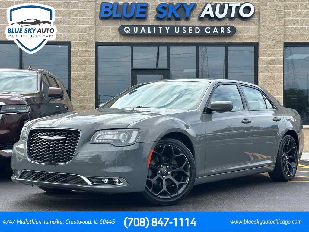 2019 CHRYSLER 300