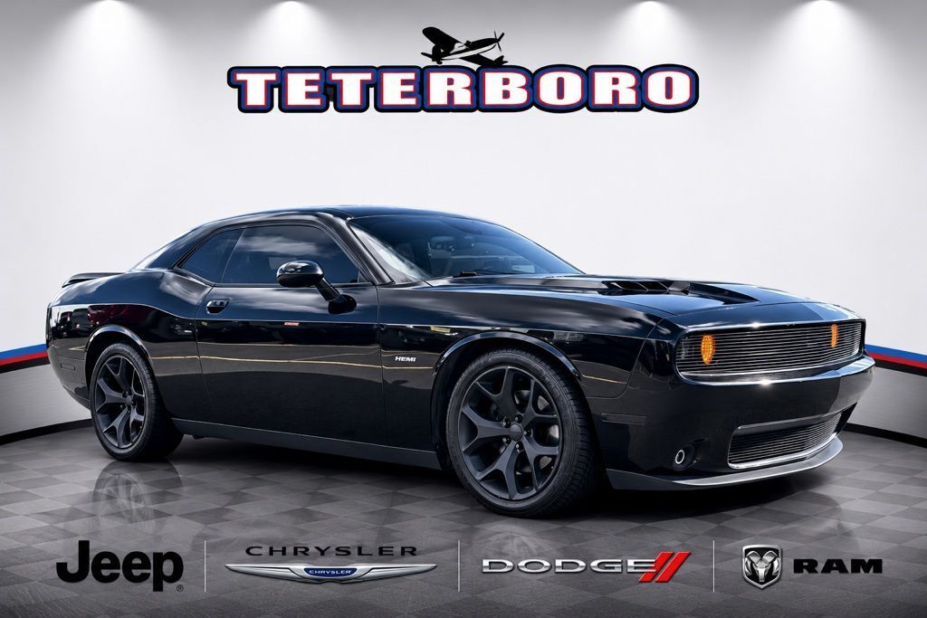 2015 DODGE Challenger