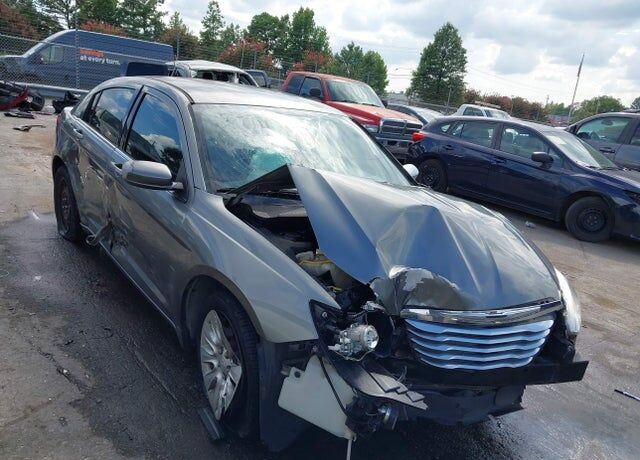 2013 CHRYSLER 200