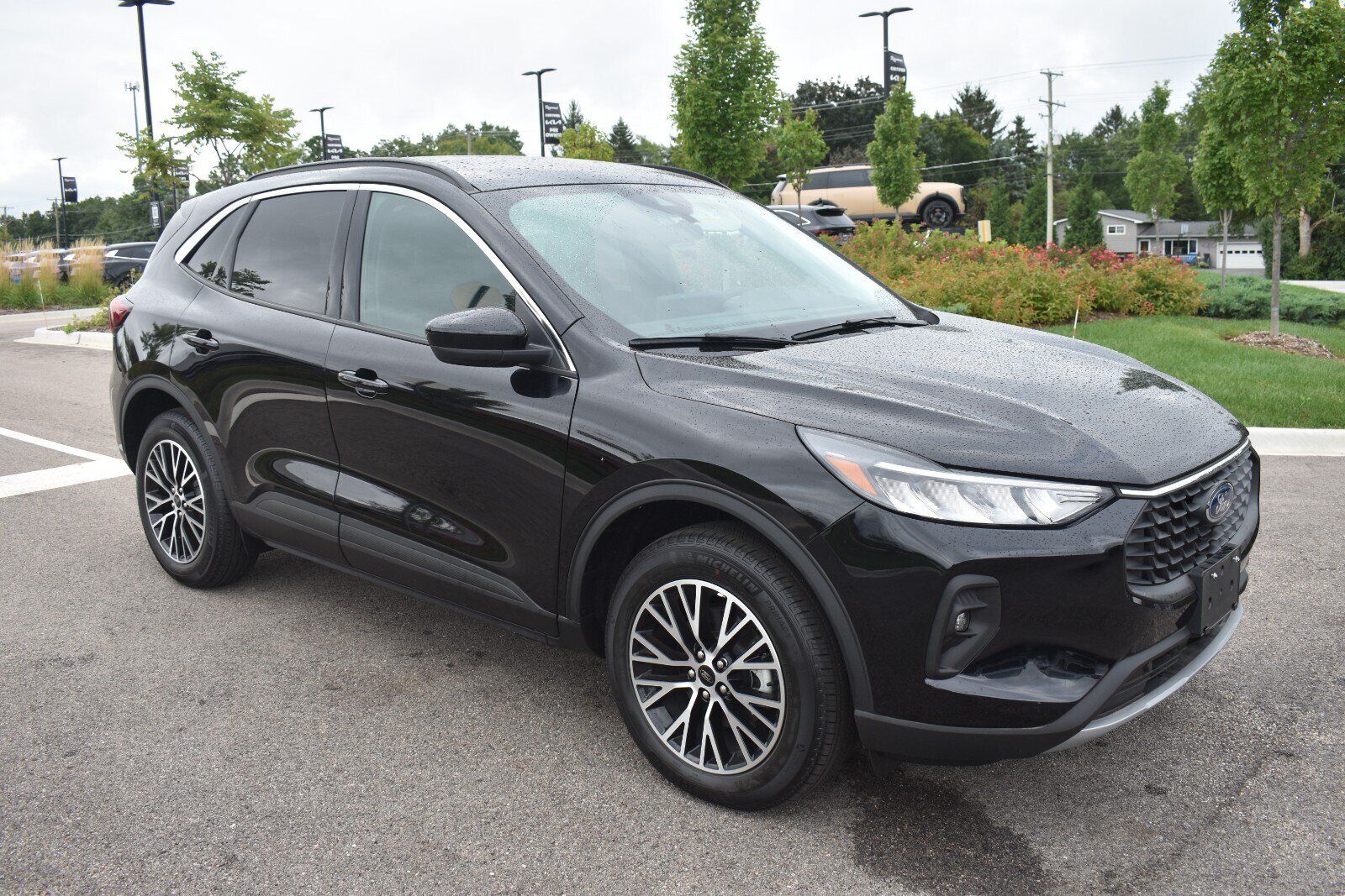 2024 FORD Escape