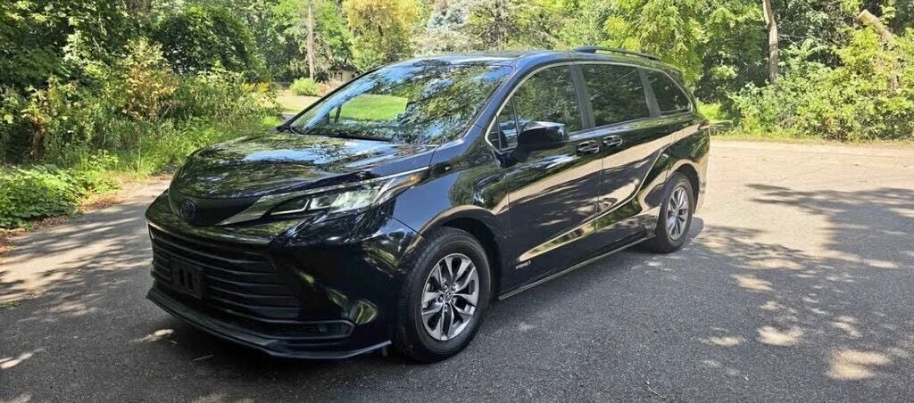 2021 TOYOTA Sienna