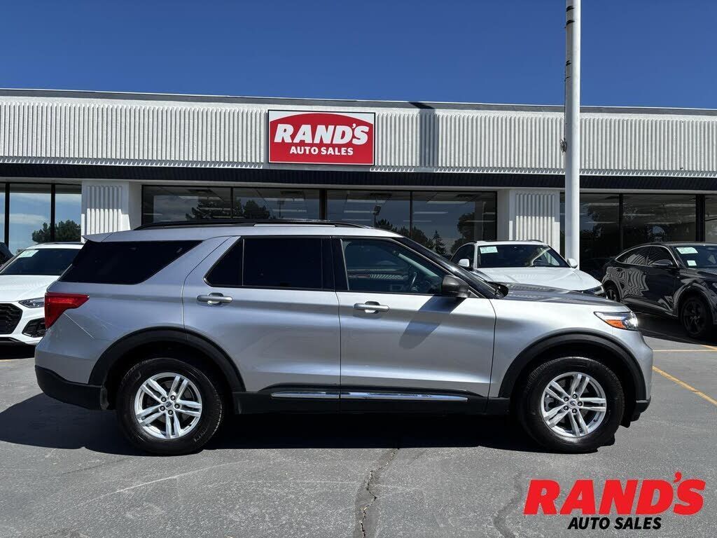 2021 FORD Explorer