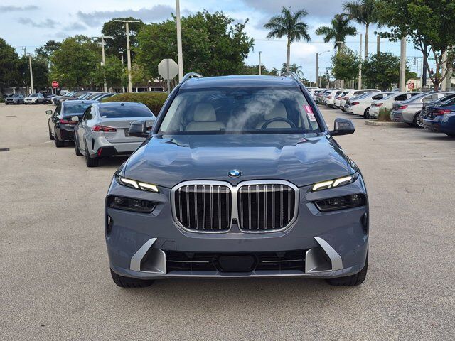 2024 BMW X7
