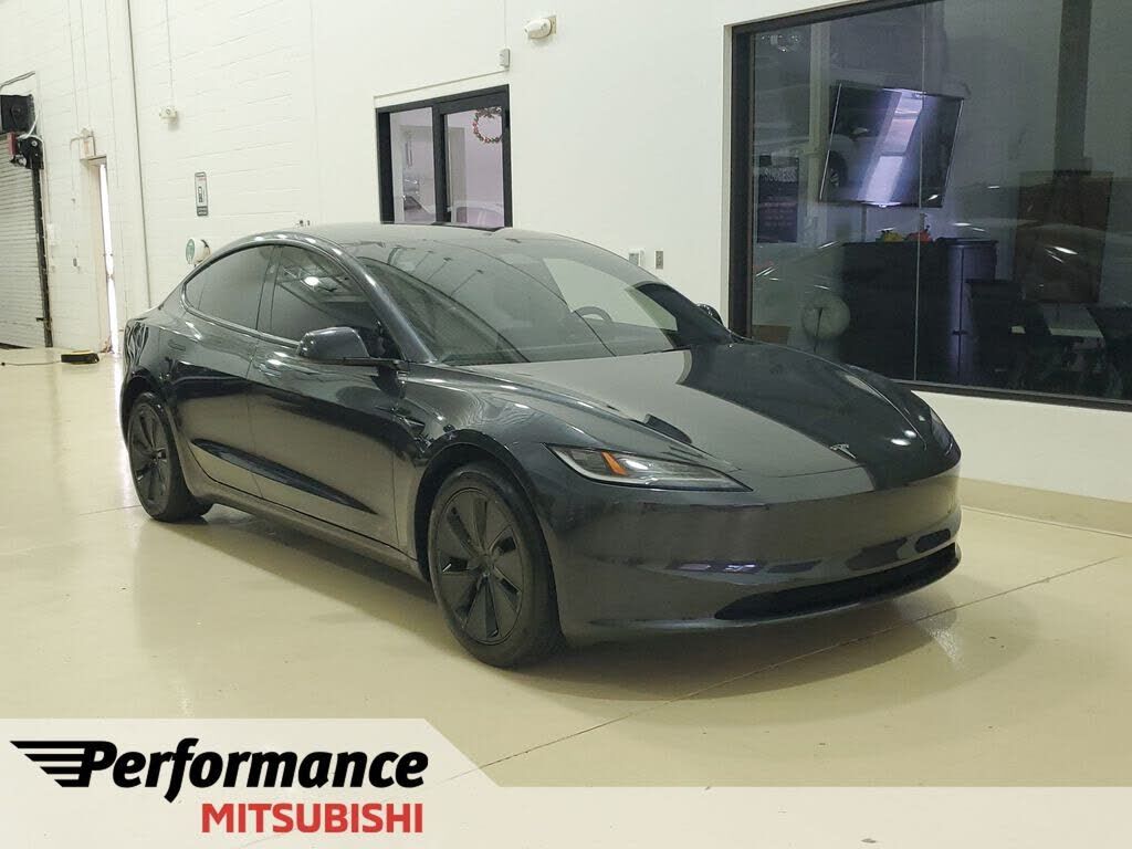 2025 TESLA Model 3