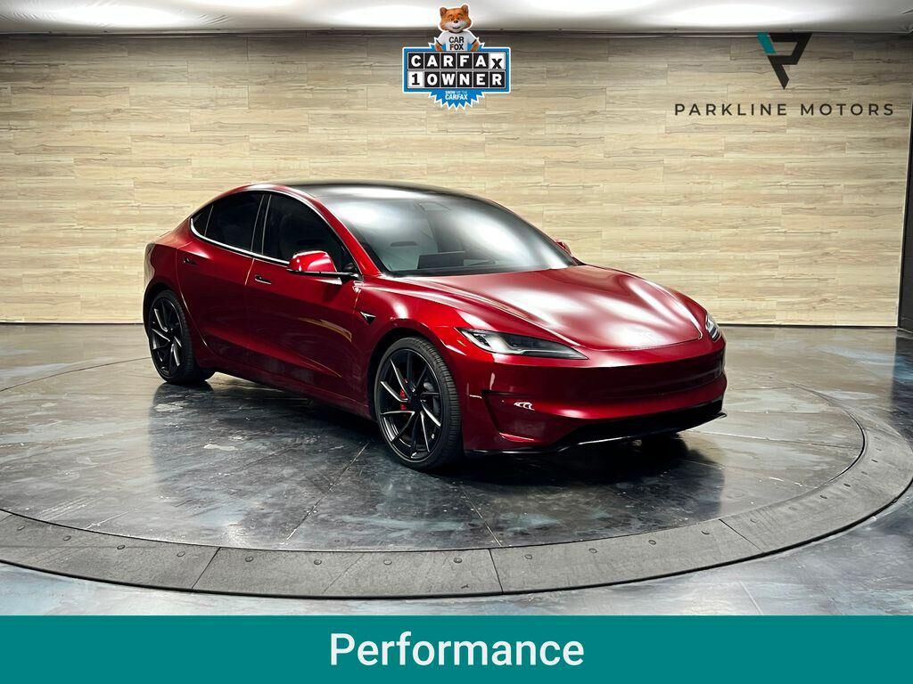 2025 TESLA Model 3