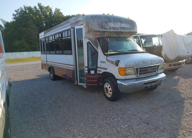 2006 FORD E-450