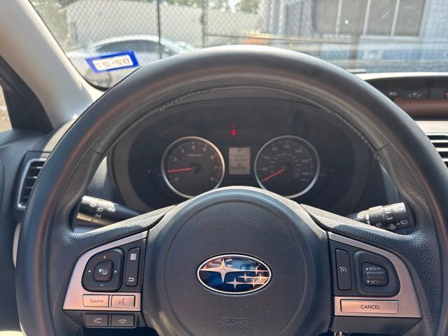2017 SUBARU Forester