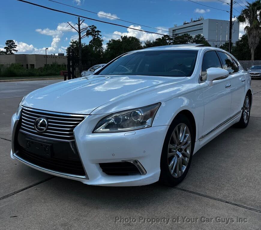 2013 LEXUS LS