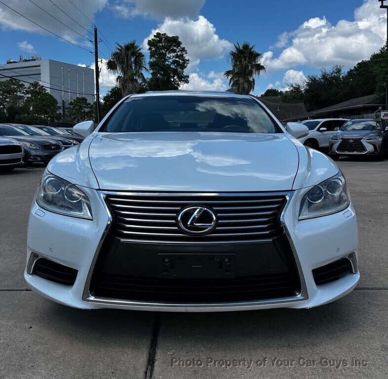 2013 Lexus LS