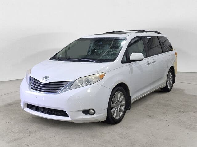 2012 TOYOTA Sienna