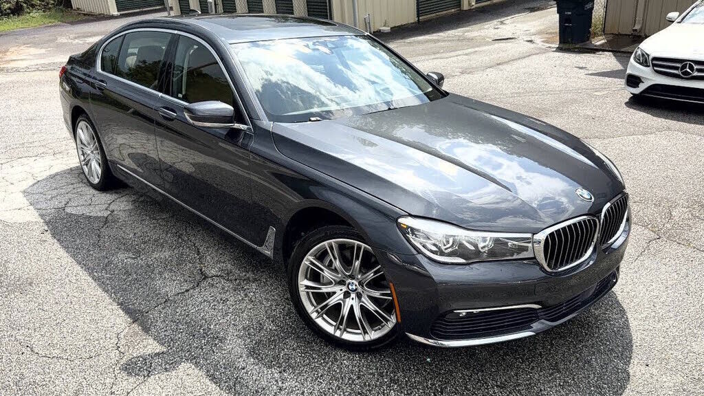 2016 BMW 740i