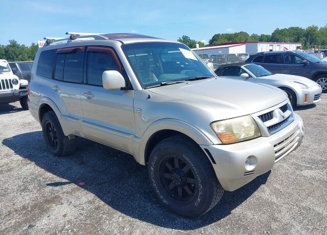 2003 MITSUBISHI Montero