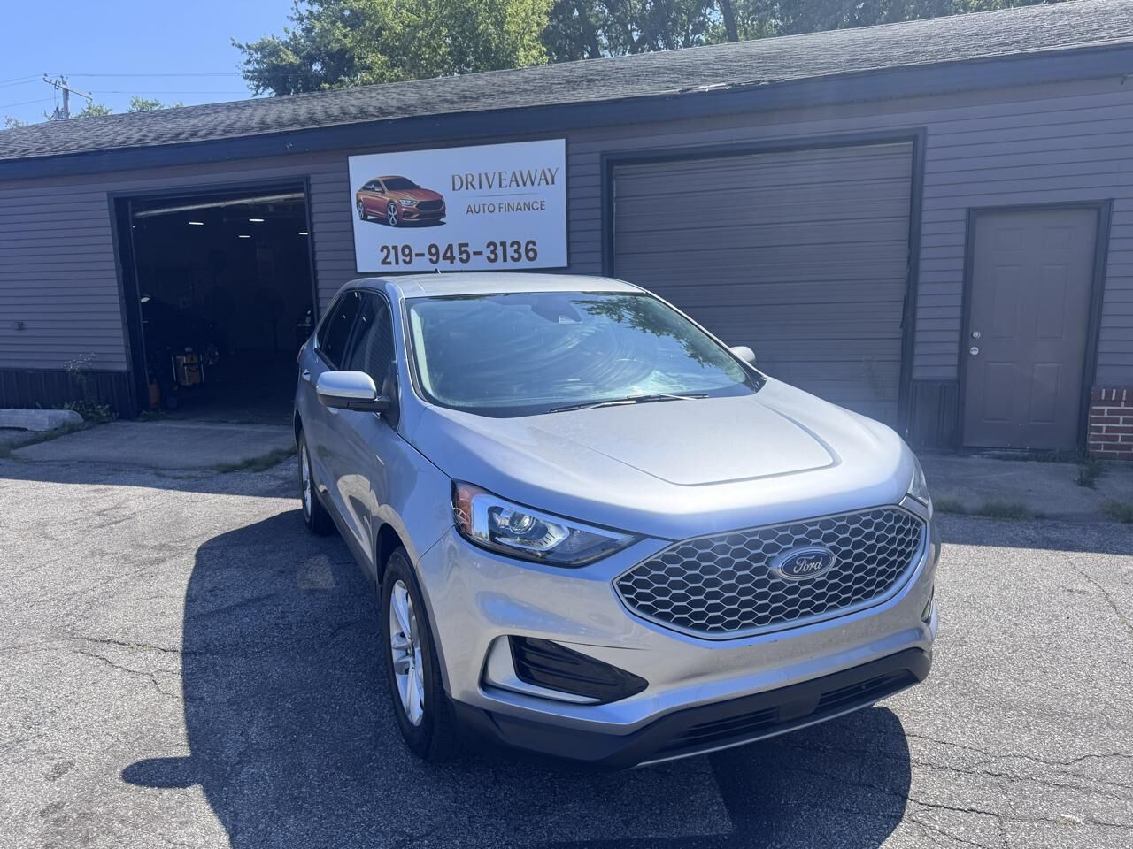 2023 FORD Edge