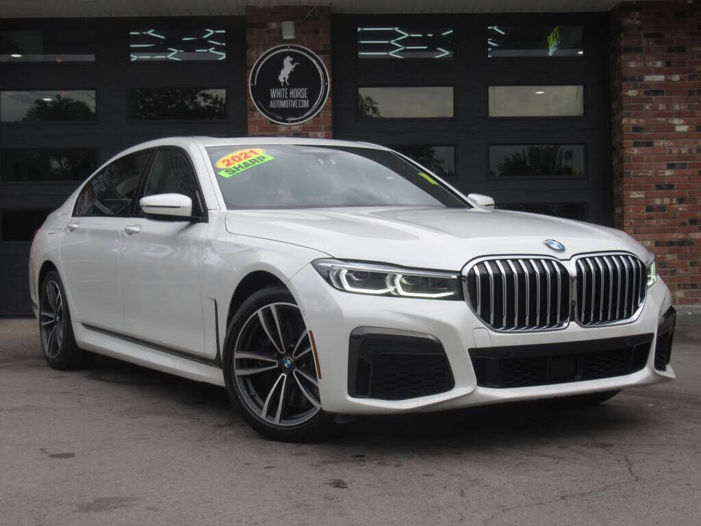 2021 BMW 750i