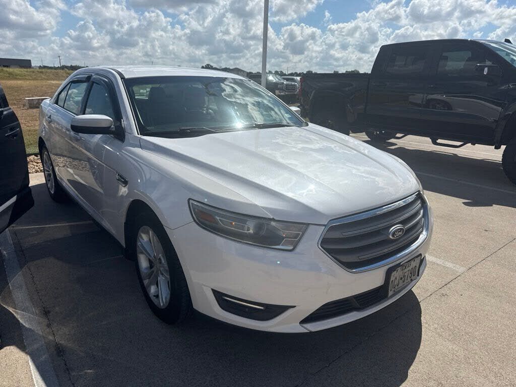 2014 FORD Taurus