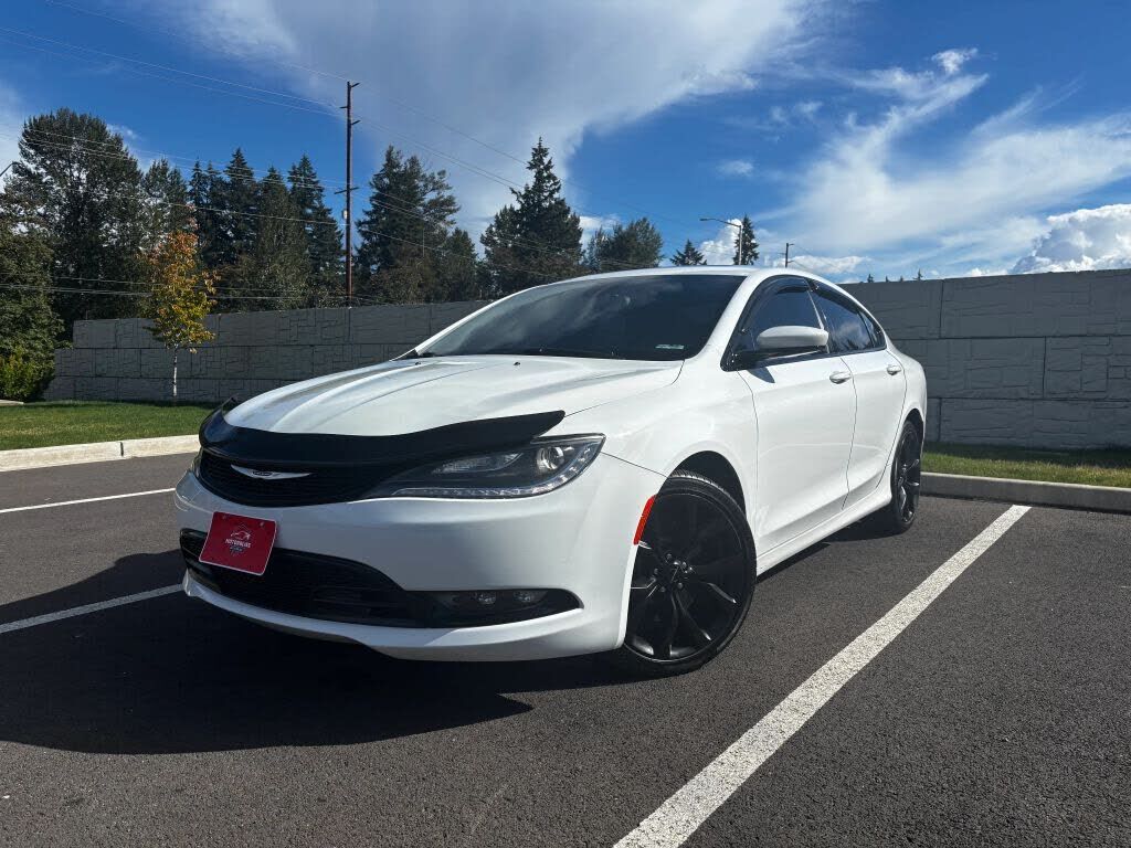 2016 CHRYSLER 200
