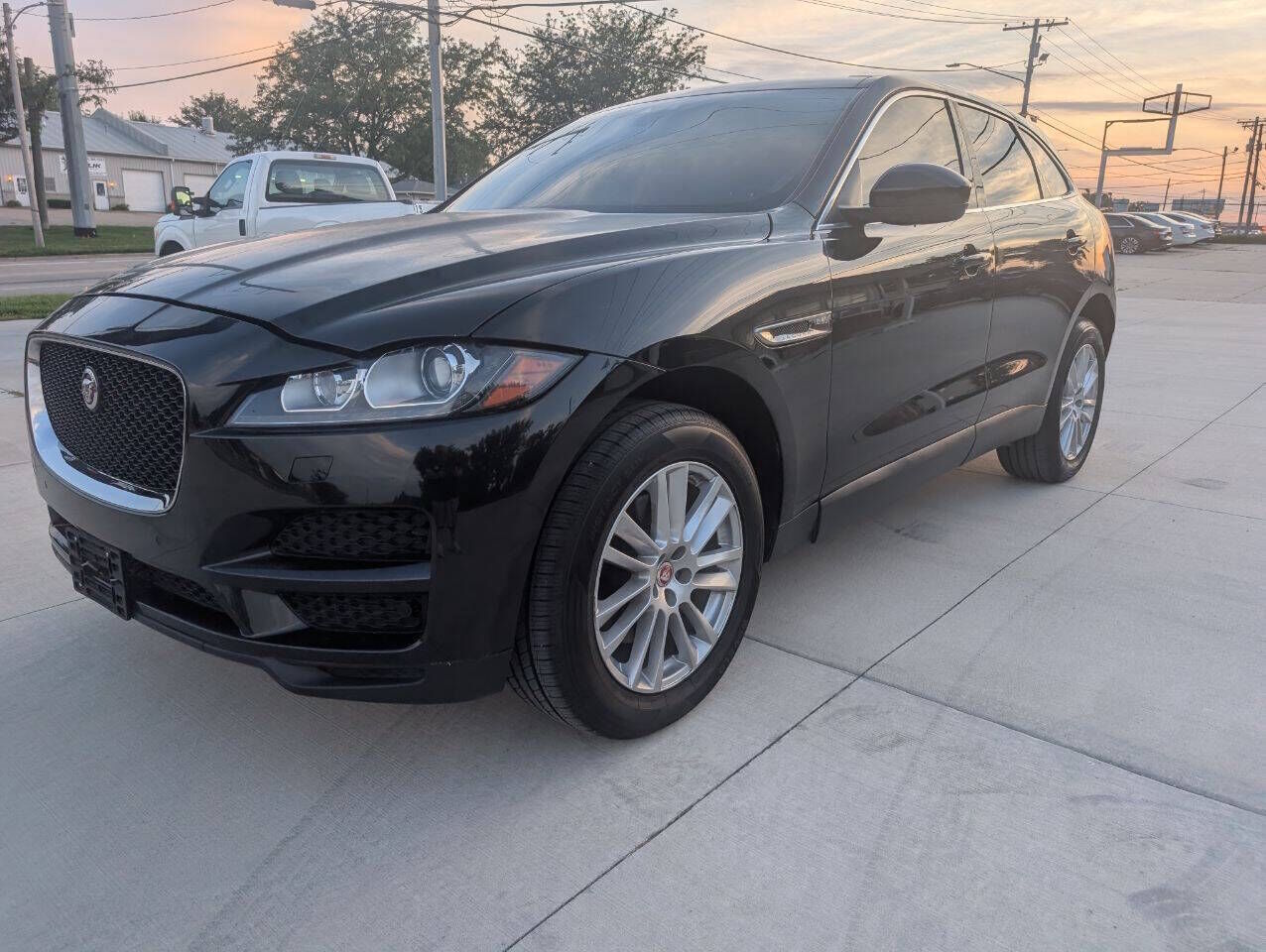 2019 JAGUAR F-Pace