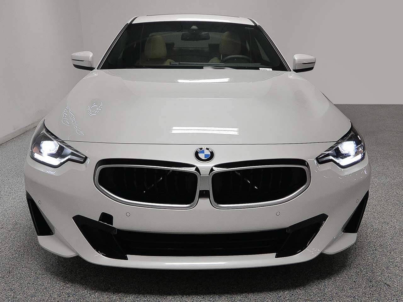 2026 BMW 230i