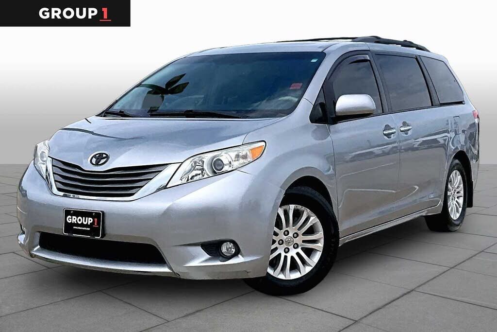 2013 TOYOTA Sienna