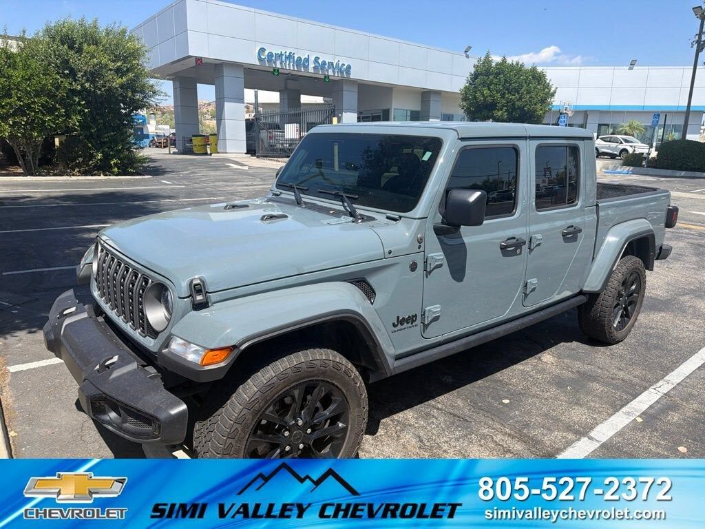 2025 JEEP Gladiator