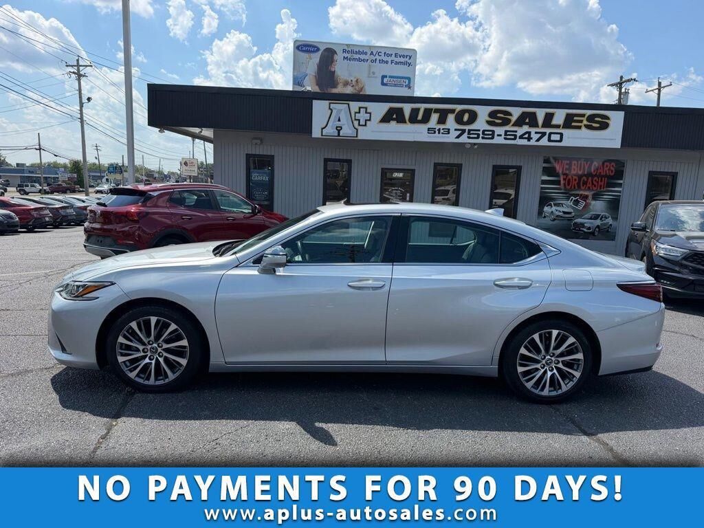 2019 LEXUS ES