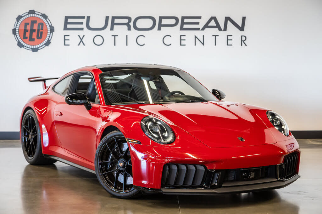 2025 PORSCHE 911