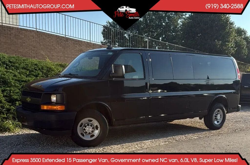 2017 CHEVROLET Express