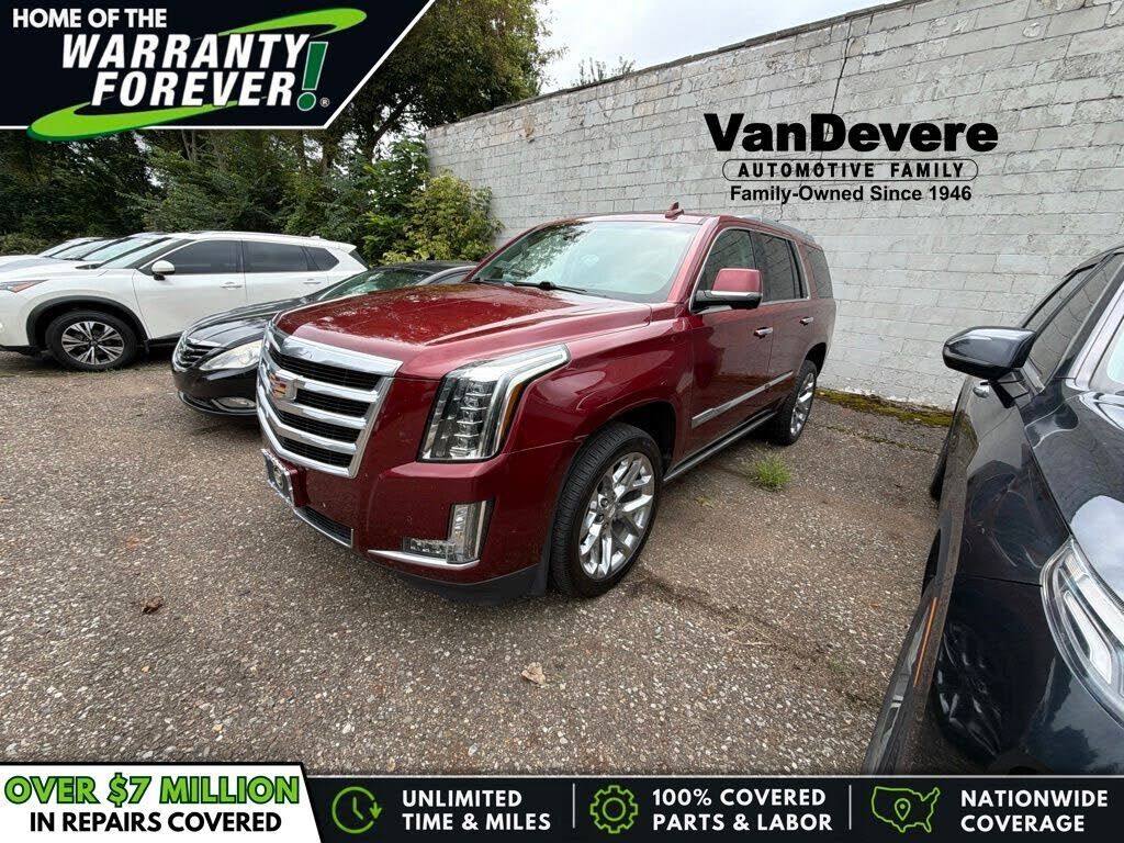 2017 CADILLAC Escalade