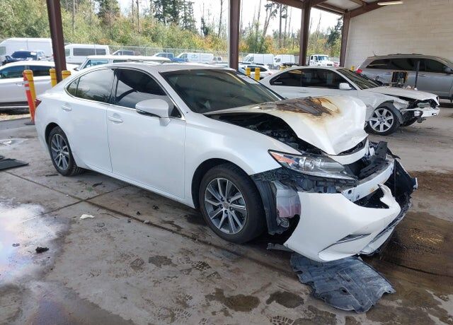 2016 LEXUS ES