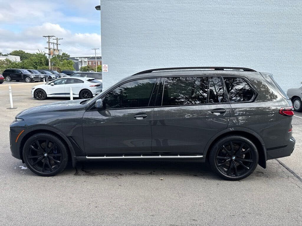 2024 BMW X7
