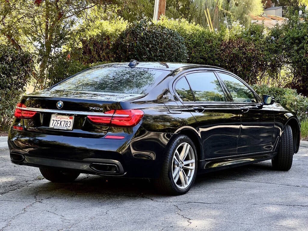 2017 BMW 740e
