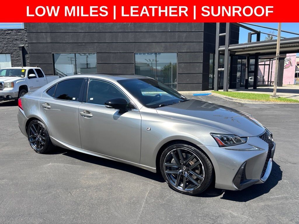 2019 LEXUS IS
