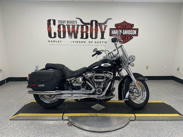 2024 HARLEY DAVIDSON FLHCS / Heritage Classic 114