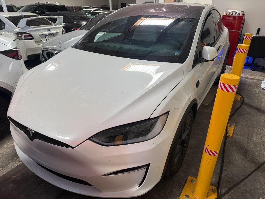 2024 TESLA Model X