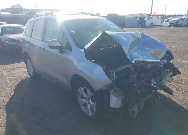 2016 SUBARU Forester