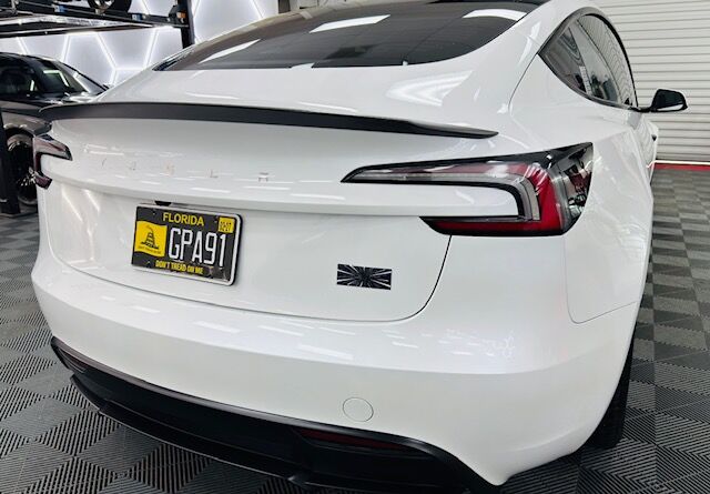 2024 TESLA Model 3