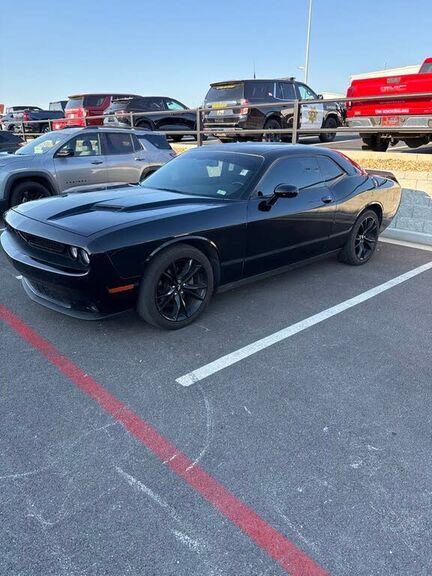 2017 DODGE Challenger