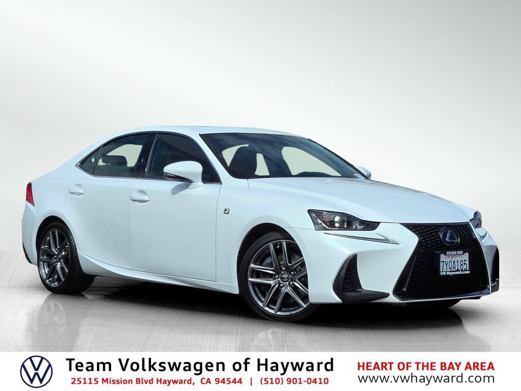 2017 LEXUS IS