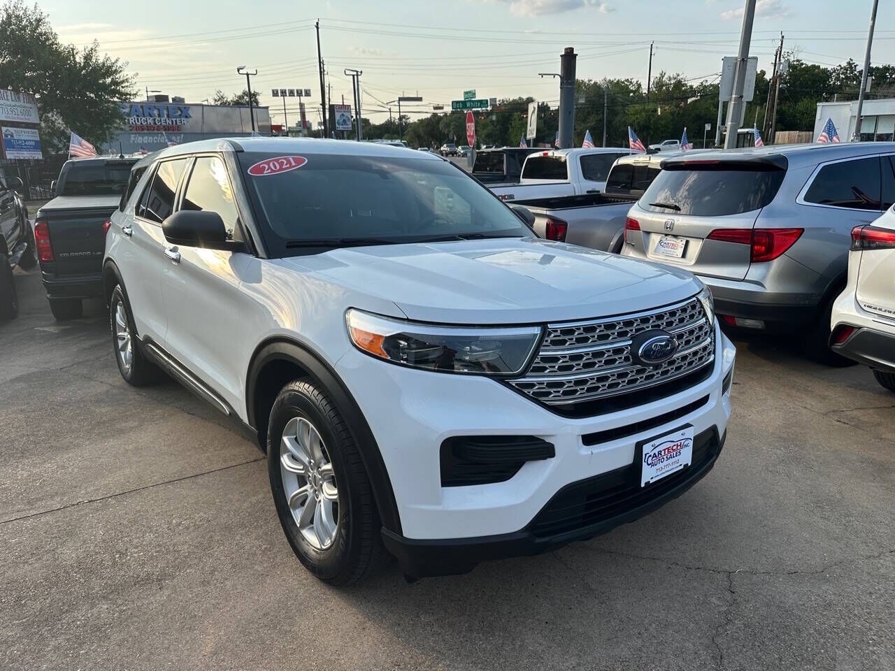 2021 FORD Explorer