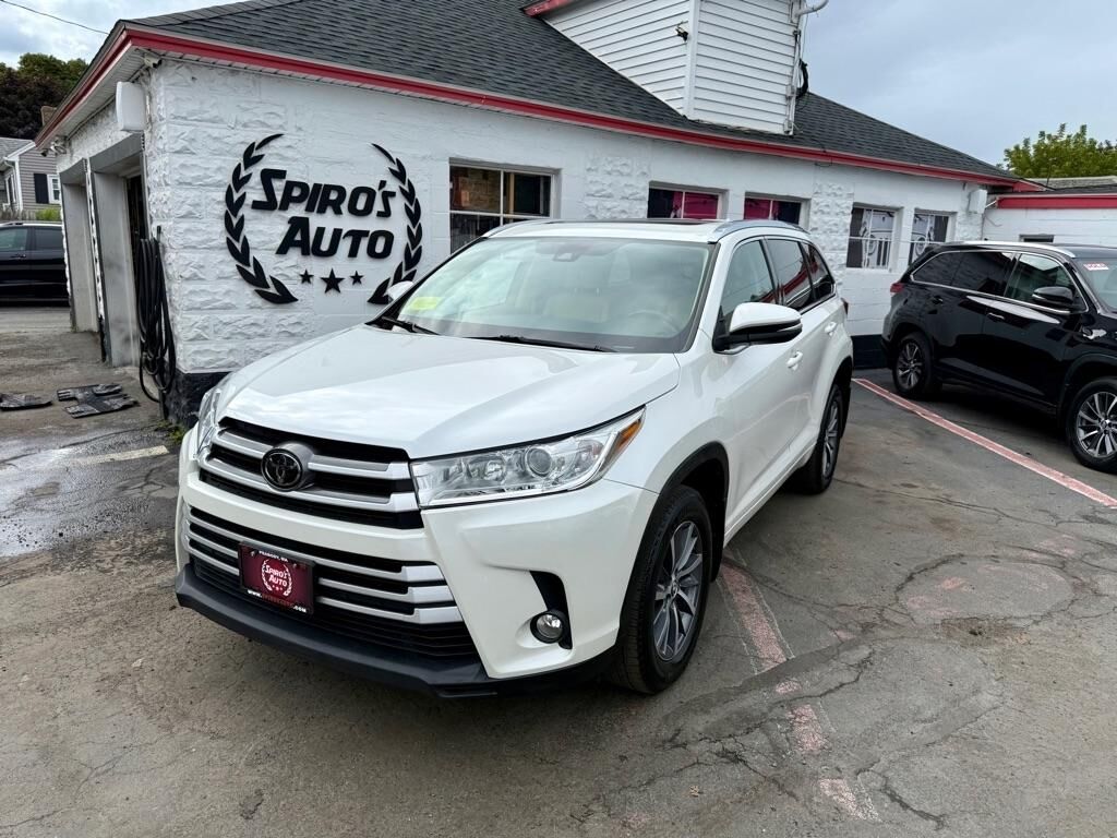 2017 TOYOTA Highlander